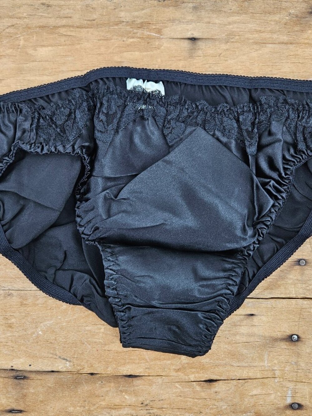 New VTG 90s Victoria's Secret Silk Hipster Womens L Black Panty